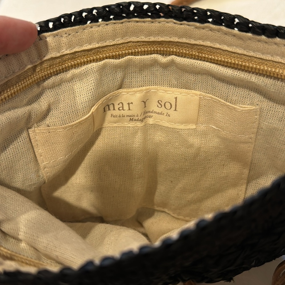 Mar Y Sol Raffia Crossbody - Picture 5 of 5